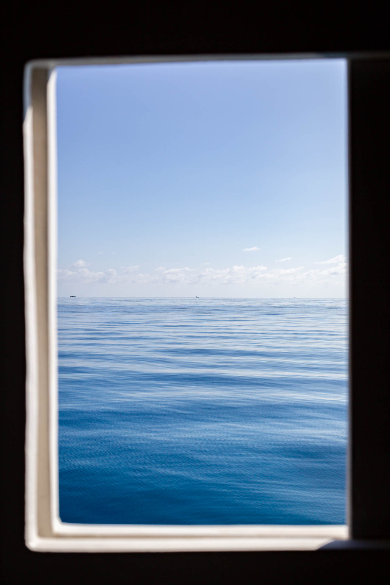 Noah Surfari – Vue sur la mer calme depuis une cabine