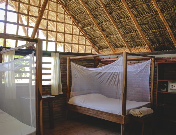 Les Beach Bungalows