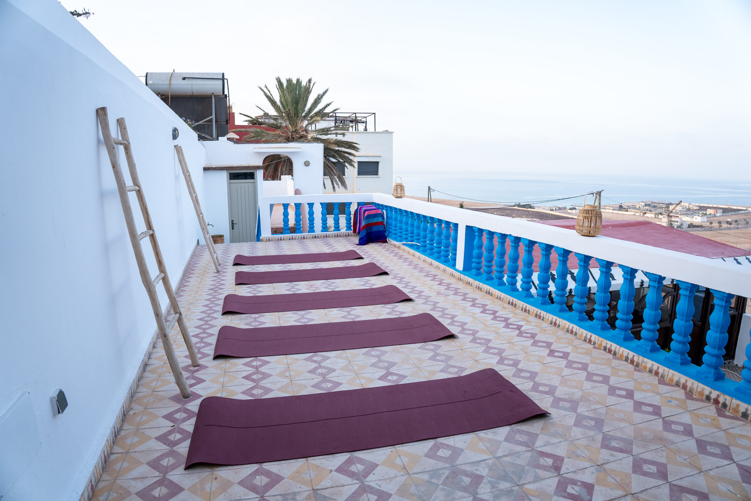 Dynamic Loisirs à Tamraght – espace YOGA sur la terrasse