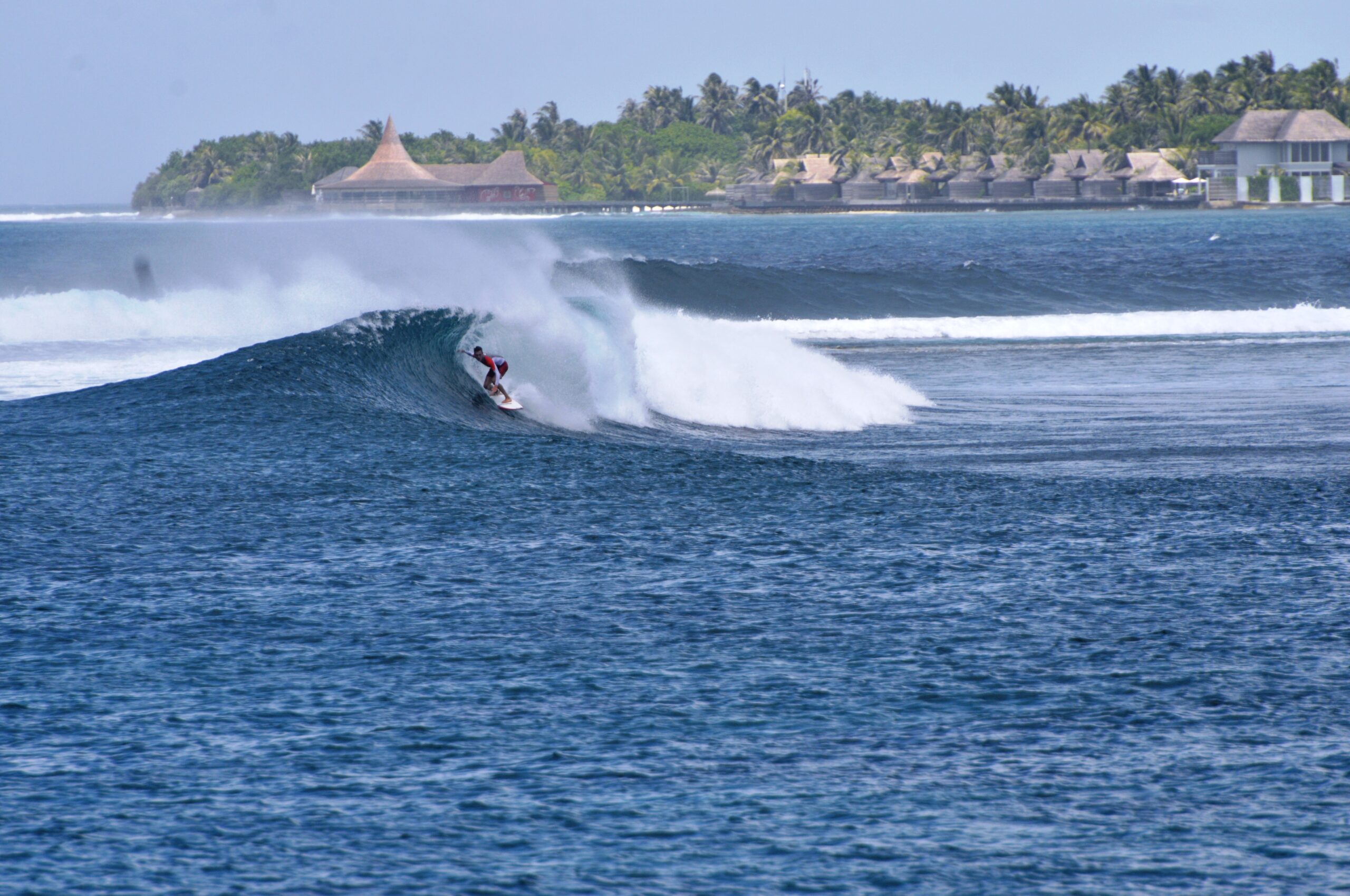 Noah Surfari Maldives – Vague de Kate's à South Malé Atoll