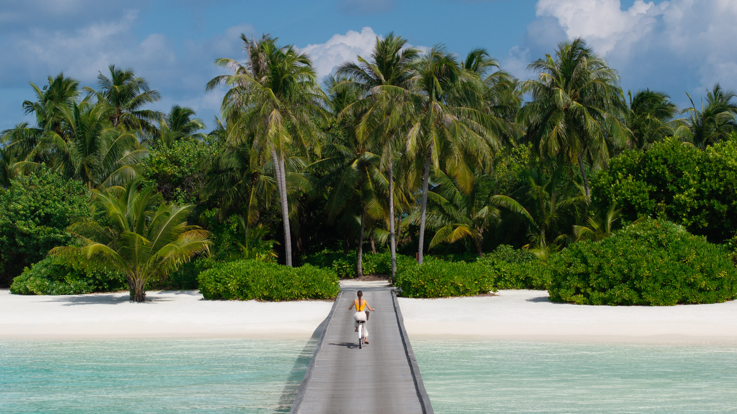 Niyama Private Islands - Cycling over water