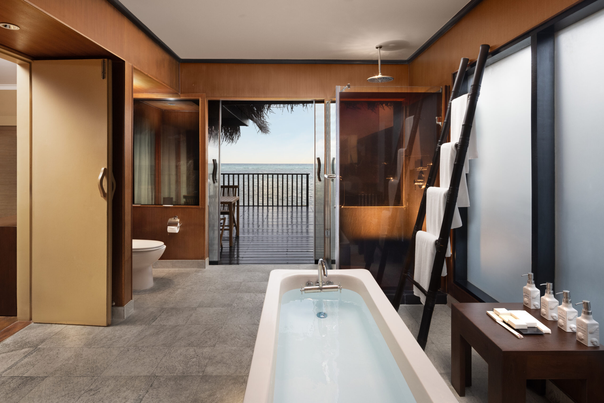 Sunset Ocean Villa - Bathroom
