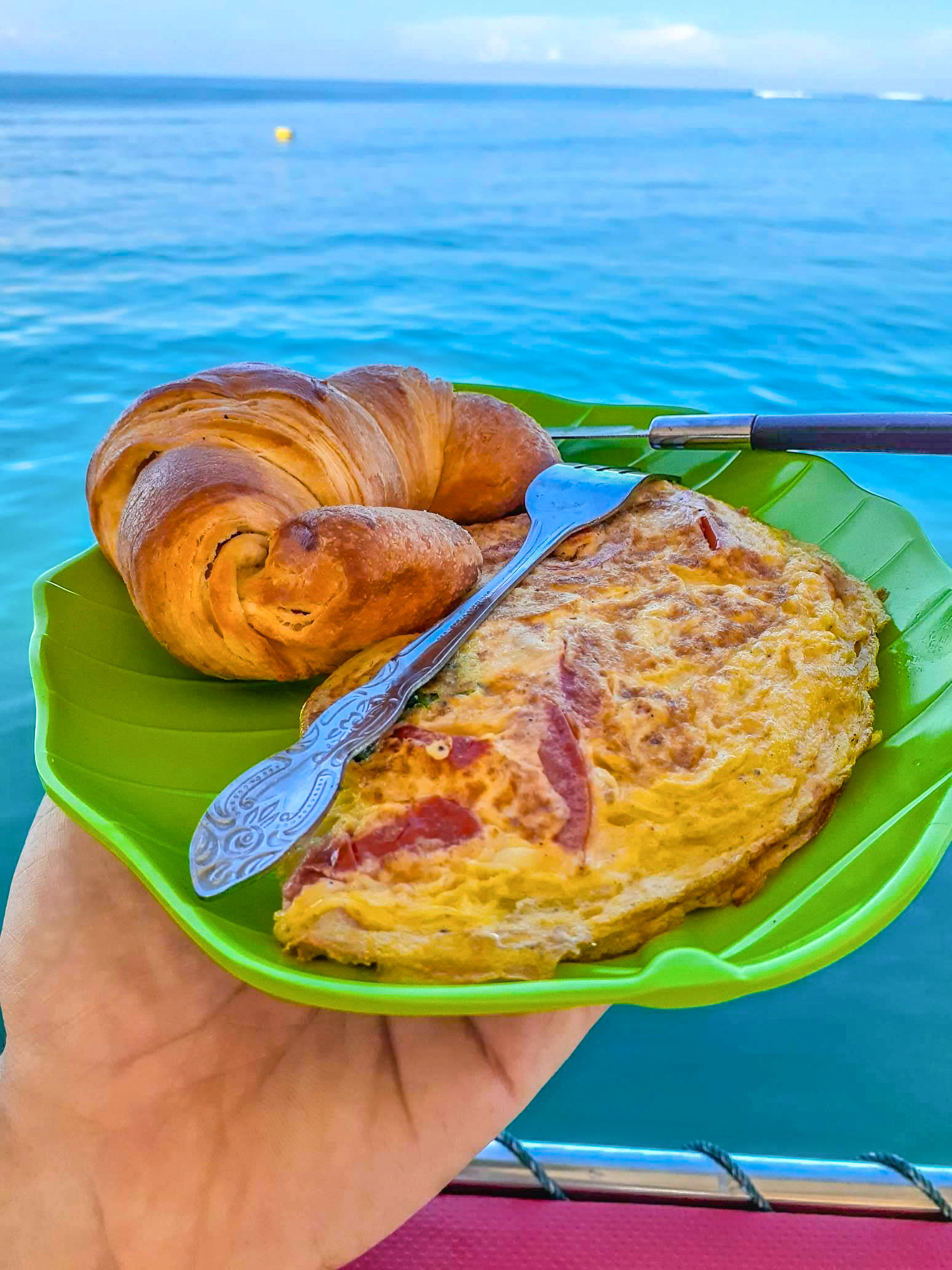 Raja Ombak - F Cheese croisant and omelet